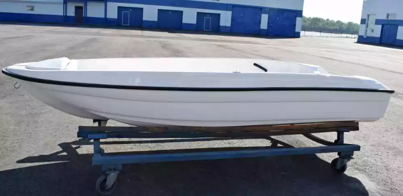 Стеклопластиковая лодка Пингвин (тримаран) в Балашихе