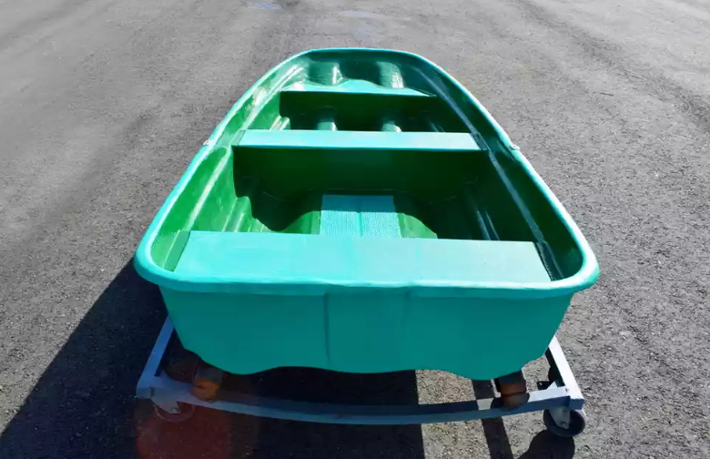 Стеклопластиковая лодка Старт (тримаран) в Балашихе