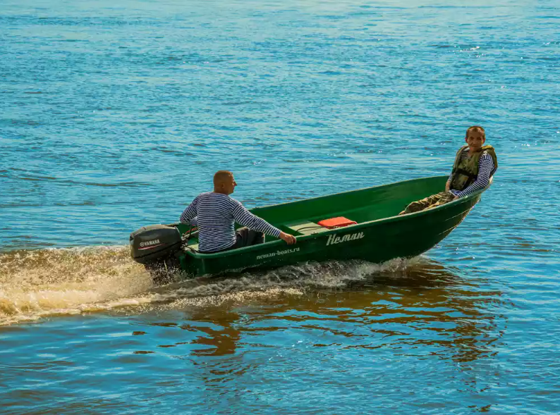 Стеклопластиковая лодка Neman-340 (тримаран) в Балашихе