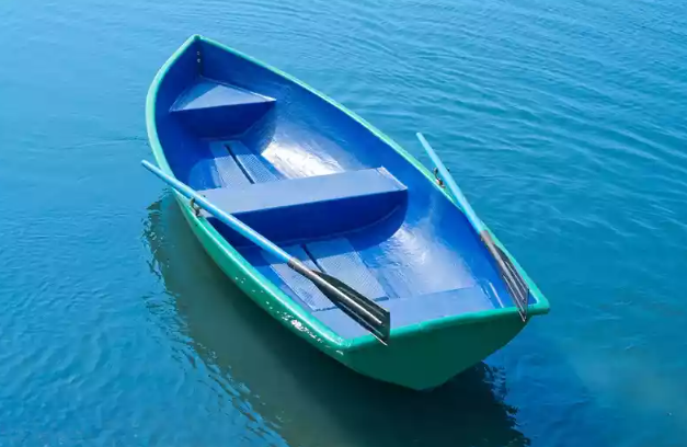 Стеклопластиковая лодка Дельфин в Балашихе