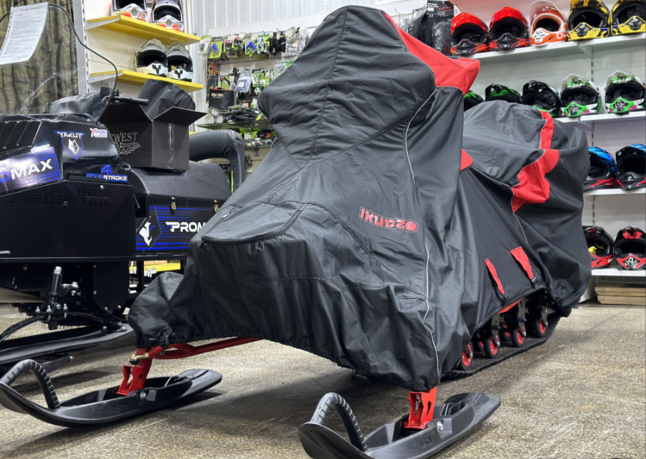 Чехол транспорт. снегохода IKUDZO HUNTER черно-красный Оксфорд ПРЕМИУМ качества с лого IKUDZO в Балашихе