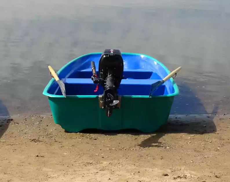 Стеклопластиковая лодка Старт (тримаран) в Балашихе