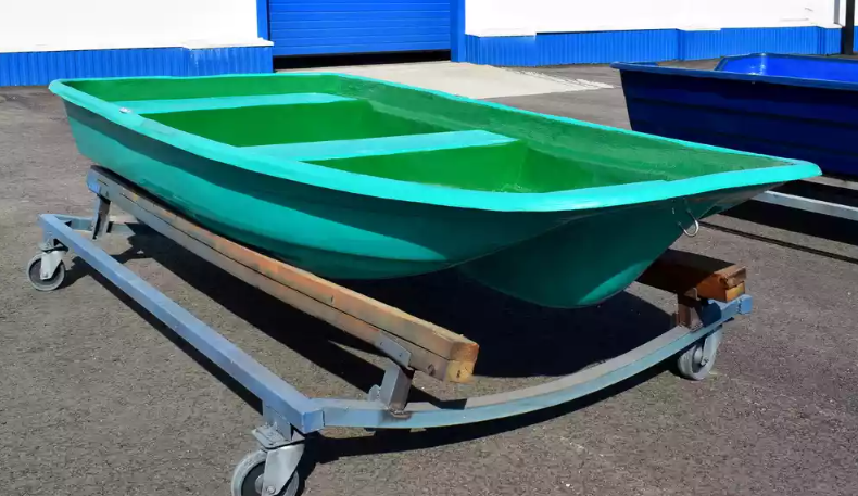 Стеклопластиковая лодка Старт (тримаран) в Балашихе