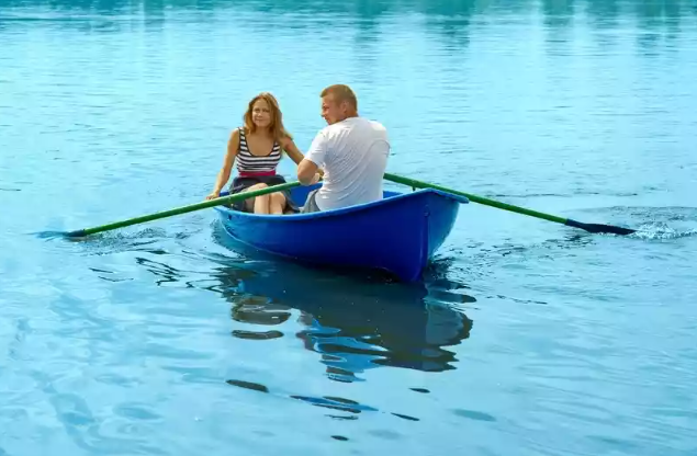 Стеклопластиковая лодка Дельфин в Балашихе