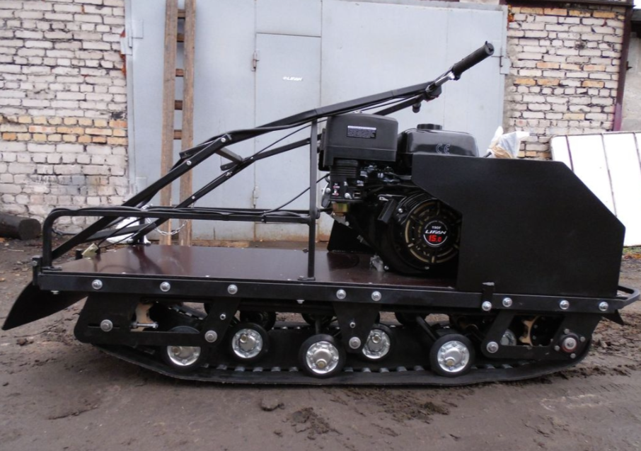 Мотобуксировщик AhtaR Зима 15 л/с с вариатором в Балашихе