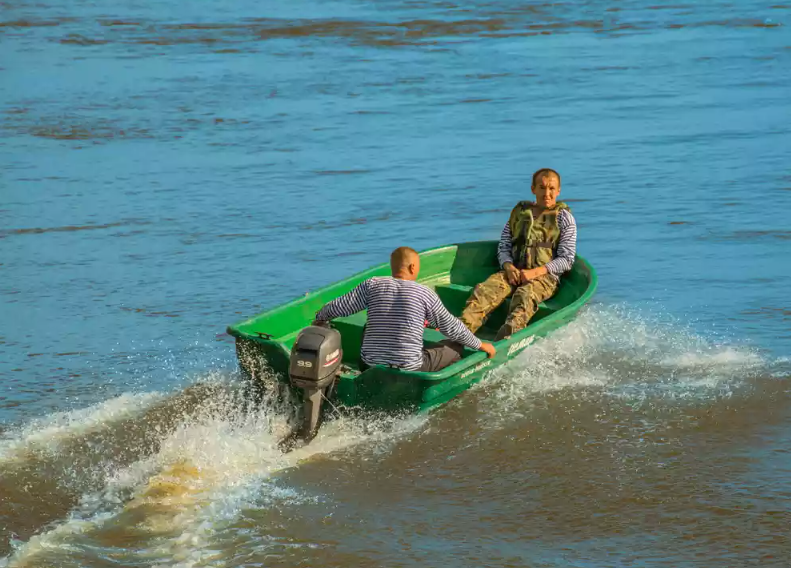 Стеклопластиковая лодка Neman-340 (тримаран) в Балашихе