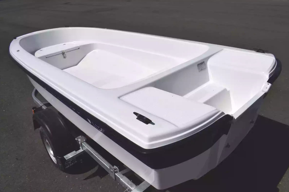 Стеклопластиковая лодка Wyatboat 430 тримаран в Балашихе