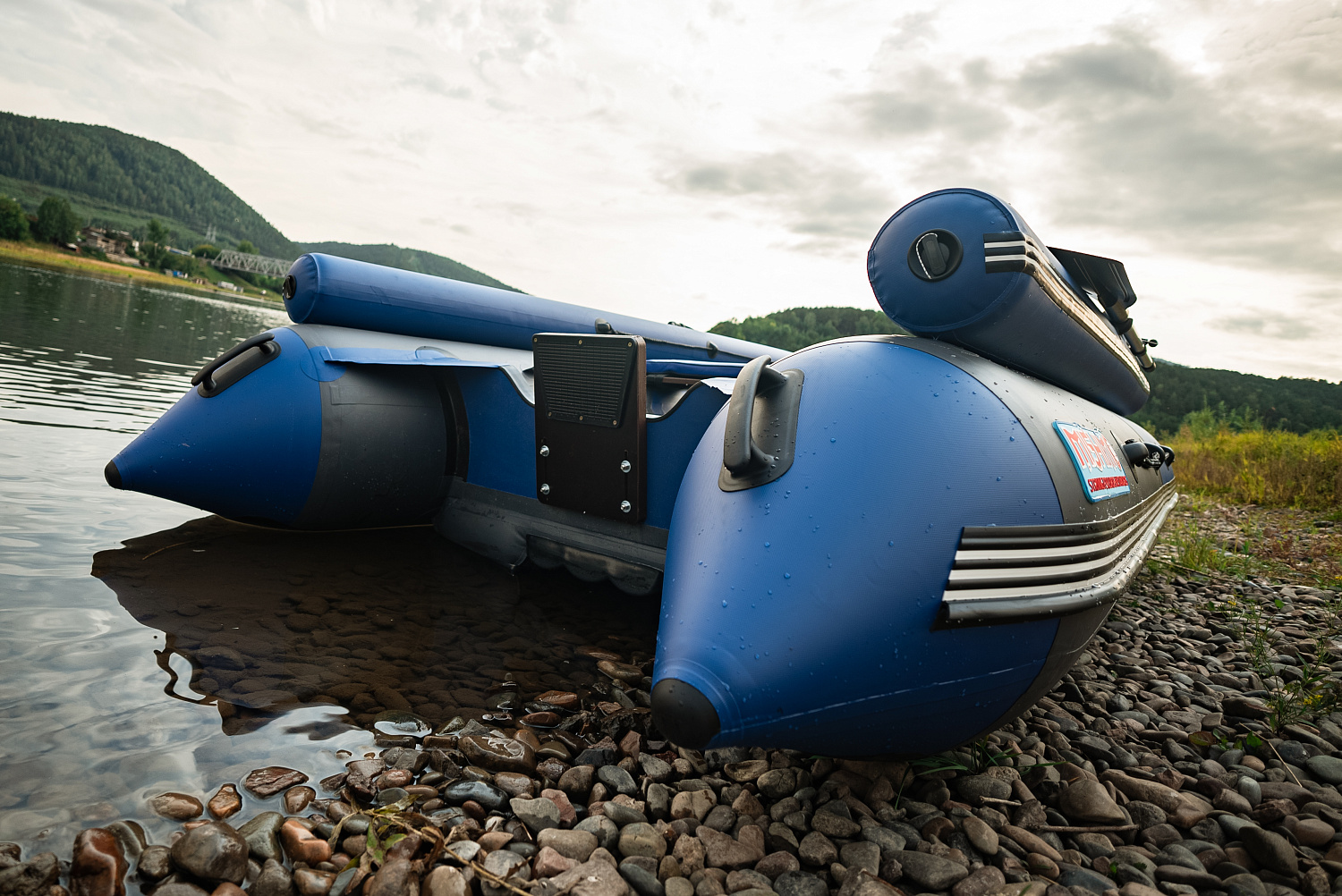 Лодка MISHIMO RIVER FJET PRO 430  под водомет в Балашихе