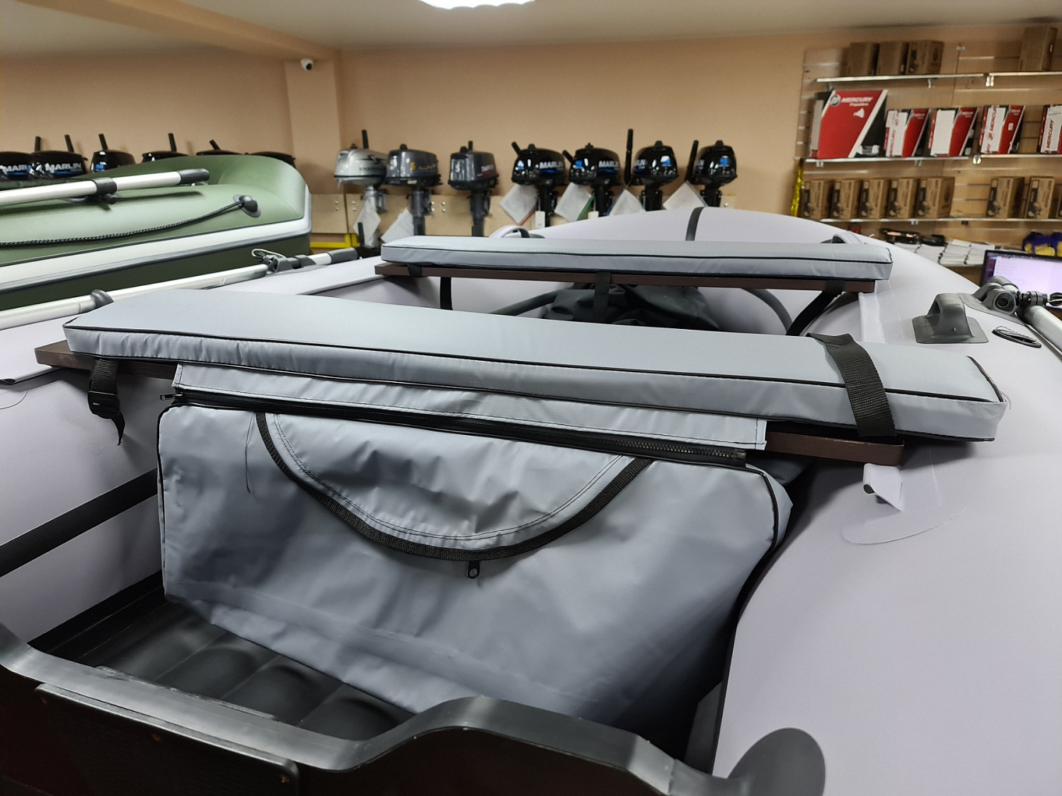 КОМПЛЕКТ МЯГКИХ НАКЛАДОК С СУМКОЙ ДЛЯ ЛОДОК 90Х20 СЕРЫЙ в Балашихе