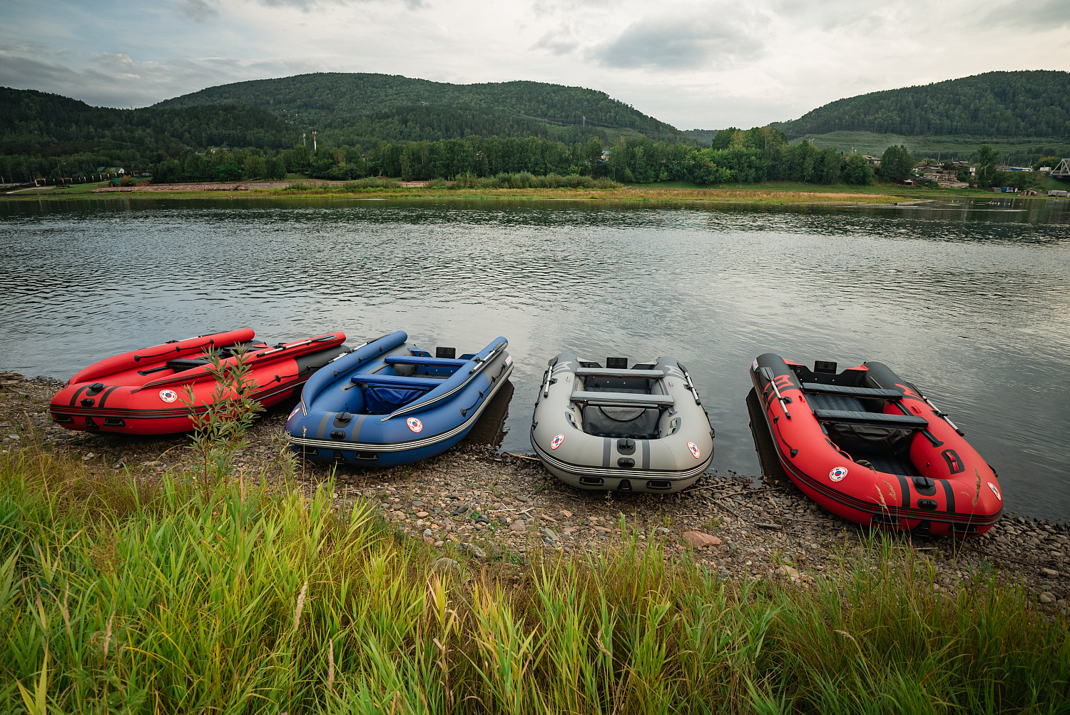 Лодка MISHIMO RIVER FJET PRO 430  под водомет в Балашихе