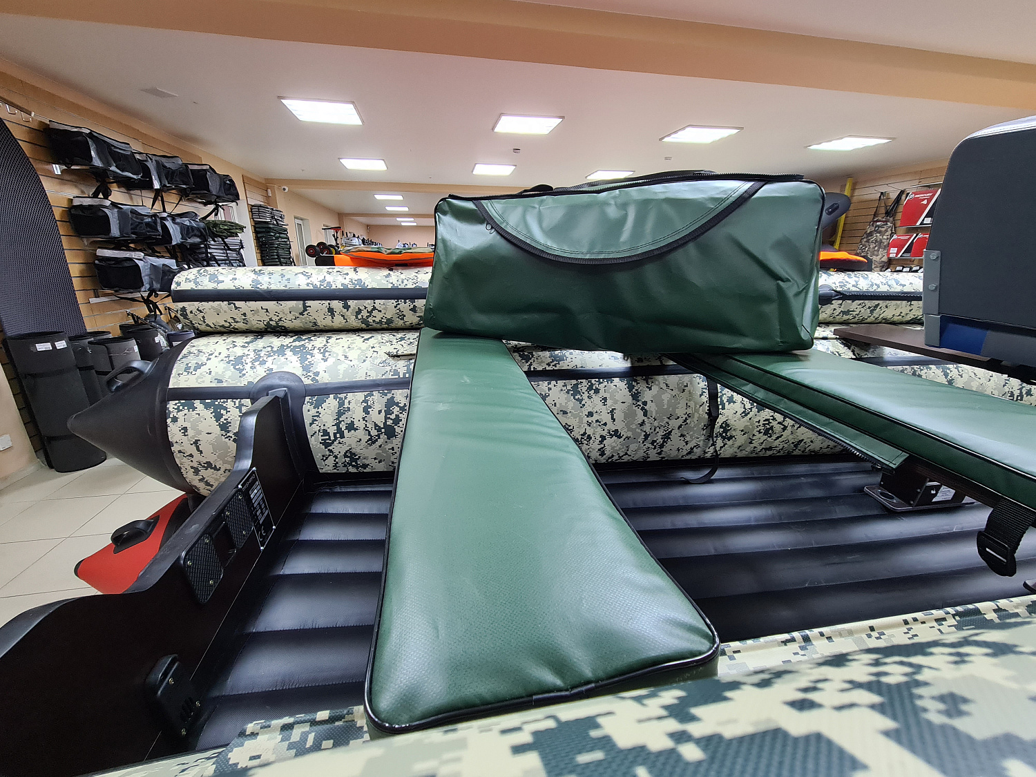 КОМПЛЕКТ МЯГКИХ НАКЛАДОК С СУМКОЙ ДЛЯ ЛОДОК 110Х20 ЗЕЛЕНЫЙ в Балашихе