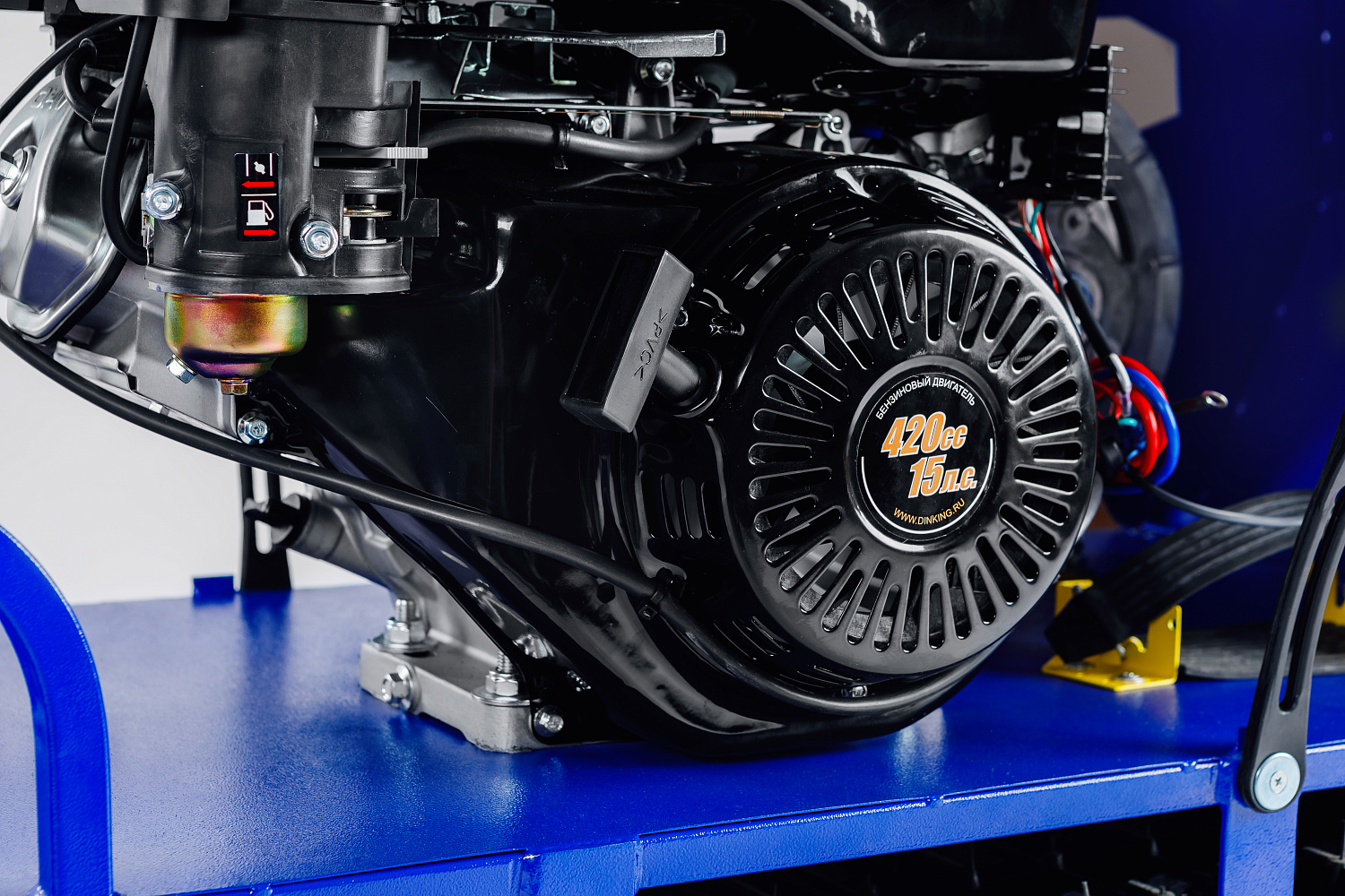 Мотобуксировщик SNOW DOG 17 с эл. запуском (DINKING) в Балашихе