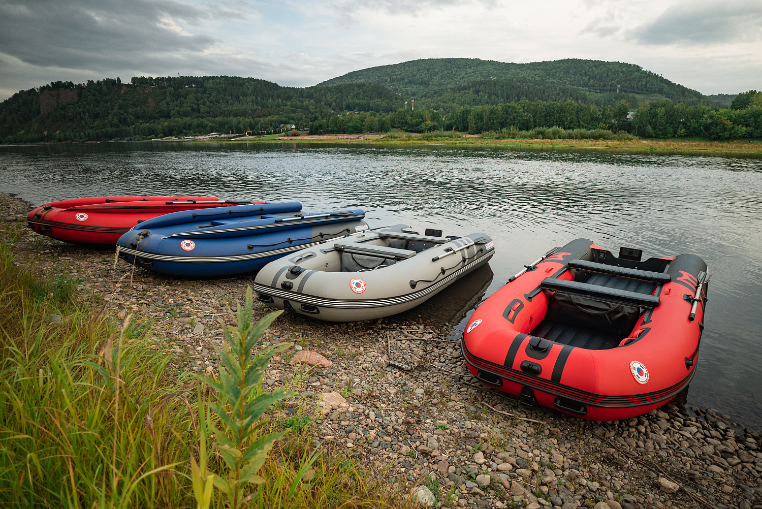 Лодка MISHIMO RIVER FJET PRO 430  под водомет в Балашихе