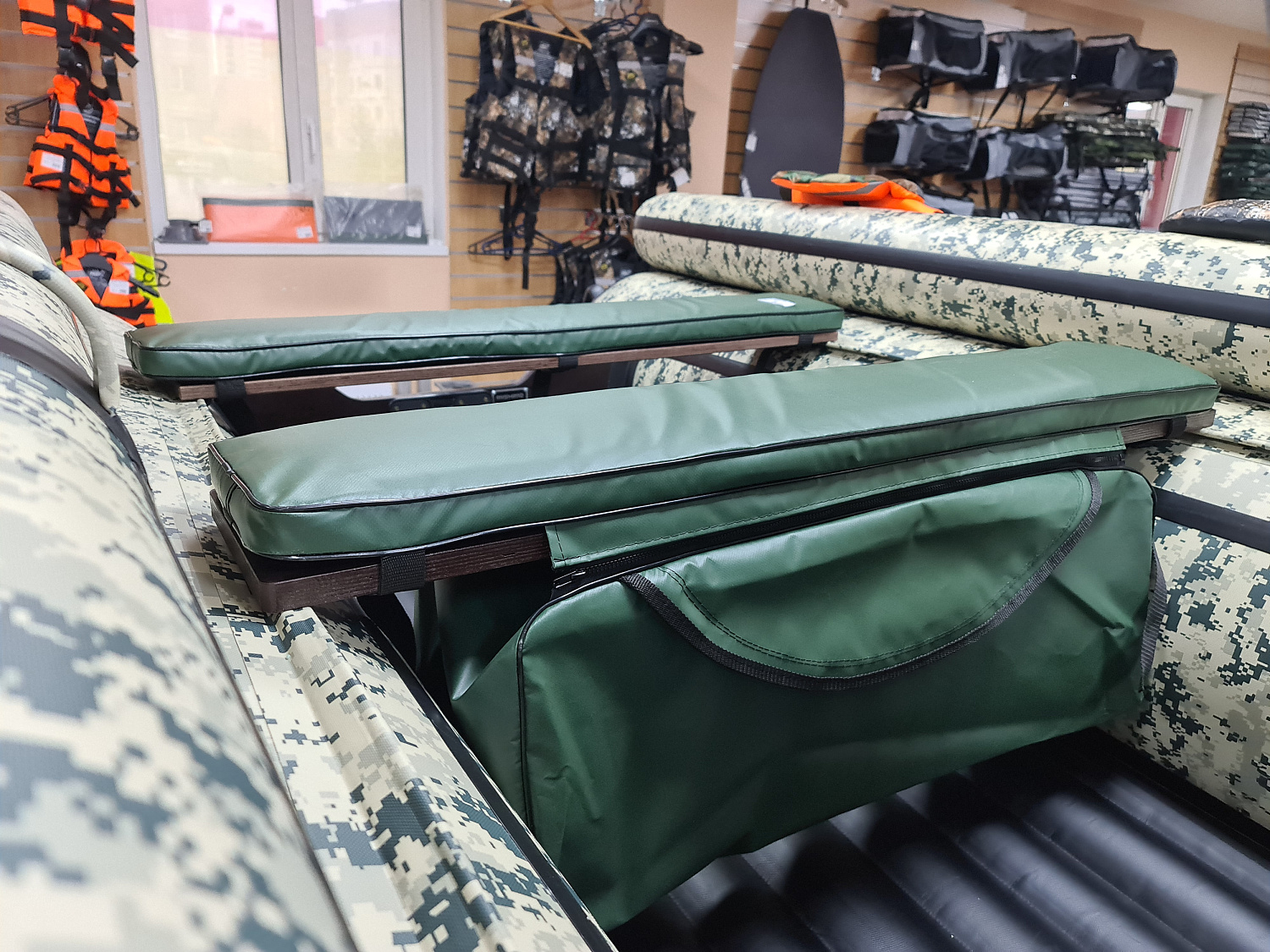 КОМПЛЕКТ МЯГКИХ НАКЛАДОК С СУМКОЙ ДЛЯ ЛОДОК 110Х20 ЗЕЛЕНЫЙ в Балашихе